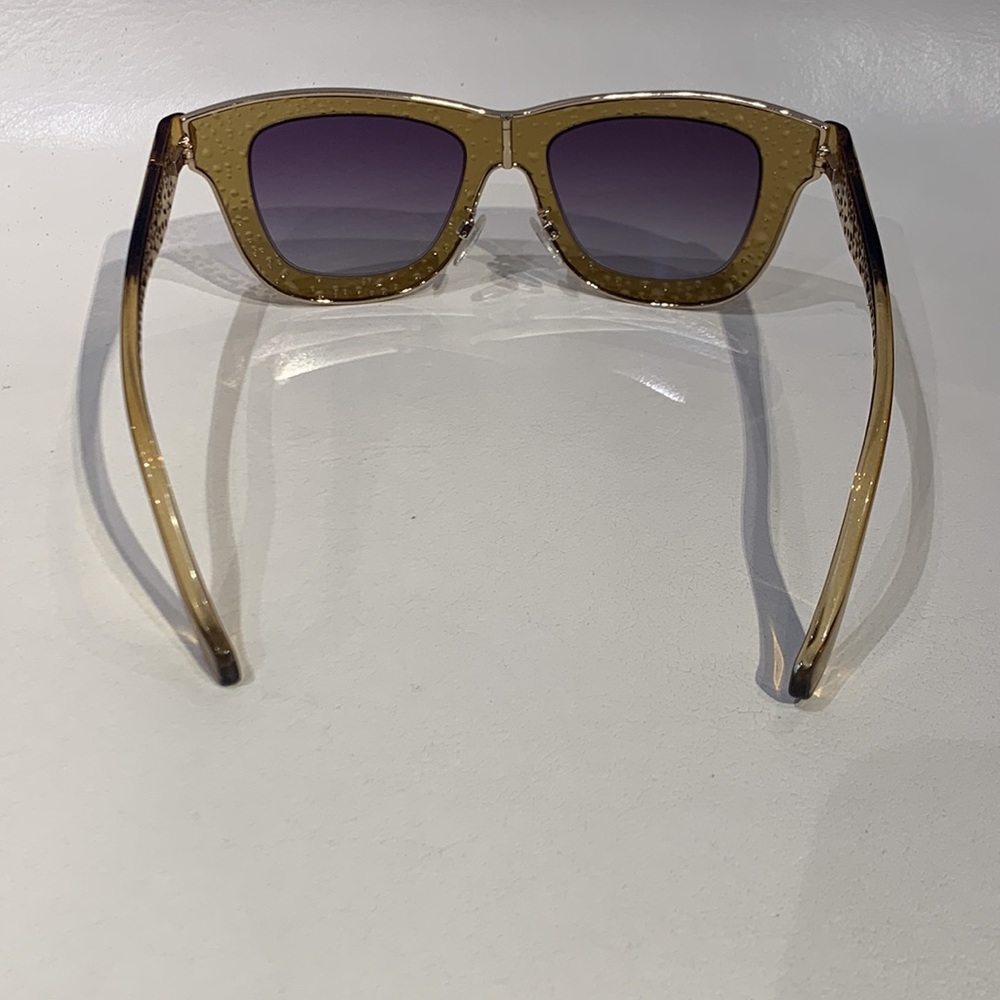 New Women’s Balenciaga Sunglasses - Picture 14 of 14